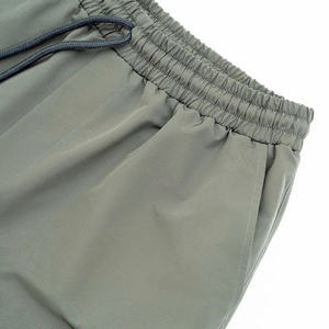 กางเกงขาสั้นลมผู้ชายที่มีการออกแบบกระเป๋ากล่องวัสดุผ้าลม - Product Image 3