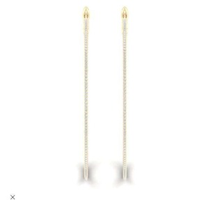 Top Demanded Natural Diamond <b>Hoop</b> <b>Earrings</b> in 14K/18K Gold Perfect for Everyday Wear and Special Occasions Available for Sale - Product Image 2