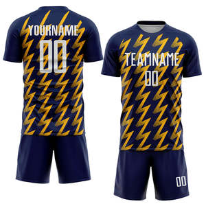 Uniforme de football fabriqué avec des tissus légers et respirants résistant à la transpiration finition à séchage rapide pour les académies, les écoles et les clubs - Product Image 1