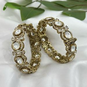 Impresionante calidad superior oro polaco diseñador exclusivo dos juegos de brazaletes Función de boda colección de desgaste para mujeres niñas - Product Image 1