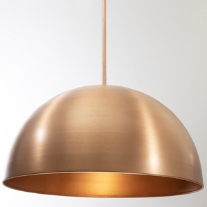 โคมไฟระย้าอะลูมิเนียมสำหรับตกแต่งในร่มทำจากโลหะสำเร็จรูปโคมไฟระย้าดีไซน์แบบทุบทำจากโลหะคุณภาพระดับพรีเมียม - Product Image 6