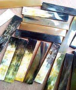 แผ่นเขาควายขัดเงาธรรมชาติ ไม่ผ่านการตกแต่ง ไม่ได้ตัดแต่ง เป็นมิตรกับสิ่งแวดล้อม ทำด้วยมือ ทันสมัย ขนาดสั่งทำได้ คุณภาพสูง งานฝีมือเหนือกาลเวลา - Product Image 4