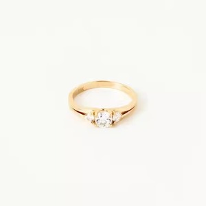 Anillo de bodas delicado, compromiso de diamante de corte redondo de oro sólido de 14 quilates con vástago de pavé, anillo de tres piedras cultivadas en laboratorio para mujer - Product Image 2