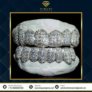 Rejillas Dentales de Plata de Ley 925 con Incrustaciones de Moissanita Redonda de Calidad Superior, Unisex, Disponibles al Precio Más Bajo para Halloween - Product Image 2