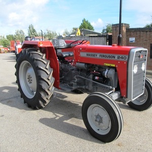 Tractor Agrícola Massey Ferguson 240 de Segunda Mano con Sistema Hidráulico de Alta Resistencia - Product Image 1
