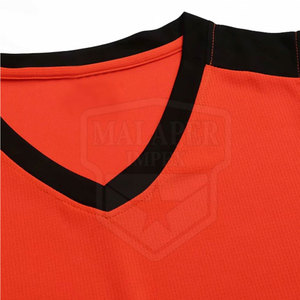 2025 ensemble d'uniformes de basket-ball personnalisés conception respirante de haute qualité en gros - Product Image 4
