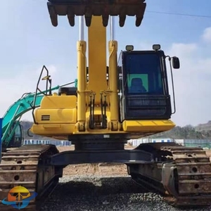 รถขุดตีนตะขาบ Komatsu PC450-8 มือสอง สภาพดีเยี่ยม ราคาประหยัด พร้อมเครื่องยนต์ กล่องเกียร์ ปั๊ม และชิ้นส่วนหลัก - Product Image 4