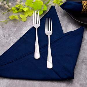 Ensemble de 2 fourchettes en acier inoxydable argenté de qualité supérieure avec finition miroir, modernes et polyvalentes pour les occasions de mariage - Product Image 1