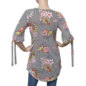เสื้อถักพิมพ์ลายสำหรับผู้หญิง - สีดำและสีขาว - Product Image 2