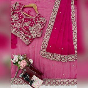 Sari indien en soie Tibby avec travail de séquence de fils de créateur glamour pour femmes, fête, mariage, occasions spéciales - Product Image 5