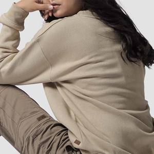 เสื้อสเวตเตอร์คอกลมของผู้หญิงผ้าคอตตอนแบบเรียบปักลายสำหรับตกแต่งโลโก้หน้าสำหรับฤดูหนาว - Product Image 6