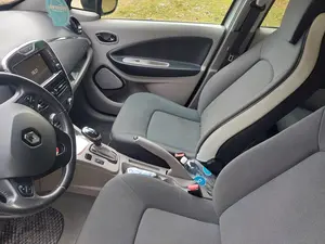 2016 Re enalute ZOE R.240 I Batterie au lithium Pneus R18 Sièges en cuir Caméra de recul Phares à LED - Product Image 3