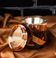 Brûleur d'encens en bois artisanal traditionnel avec filet en métal