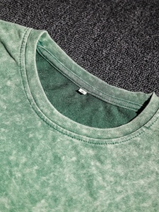 Camiseta de Hombre Personalizada con Estampado Gráfico Vintage, Lavado Ácido, Cuello Redondo, Corte Regular, Manga Corta, Estilo Urbano, Tejido Jersey - Product Image 3