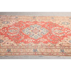 Alfombra turca vintage, alfombra de 4.8x7 pies, alfombra geométrica con detalles rojos y elementos florales. - Product Image 3