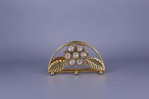 Elegant Flower Shape Gold Finished Round <b>Napkin</b> Holder with Crystal Embellishment for Tabletop and Home Decor Purpose Use - Product Image 4