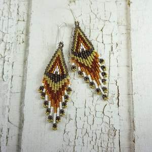 Boucles d'oreilles artistiques en perles de verre pour les amateurs de mode - Product Image 6