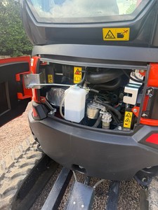 Miniexcavadora Compacta Kubota U27-4 de Alto Rendimiento, Maquinaria de Construcción Hidráulica de Giro Cero, Lista para Trabajos Pesados - Product Image 4
