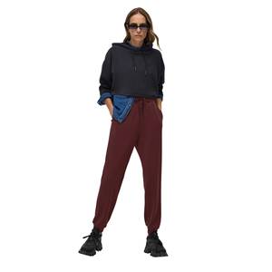 Pantalones Deportivos de Algodón 100% para Mujer de Mega Merchant - Product Image 1