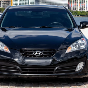 Hyundai Genesis Coupé 3.8 Track d'occasion propre, modèle 2011 - Product Image 1
