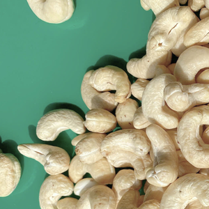 Nueces de Anacardo de Alta Calidad, Nueces de Anacardo WW180, WW240, WW320 LP, Nueces de Anacardo Crudas al por Mayor, Empaque Personalizado - Product Image 1