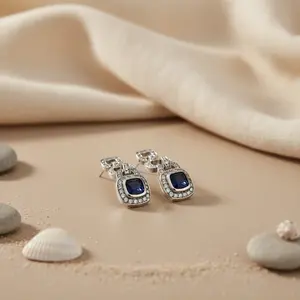 Pendientes de Plata Chapados en Oro de 18K con Zafiro para Mujer, Diseño de Cadena con Diamante Moissanita en Forma de Corazón para Bodas - Product Image 1