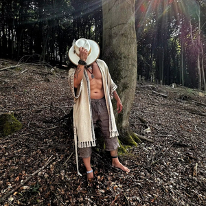 Handloom Khadi Kimono en velours côtelé Chauffe-thé Boho en coton naturel terreux avec impression en blocs Élégant et écologique - Product Image 1