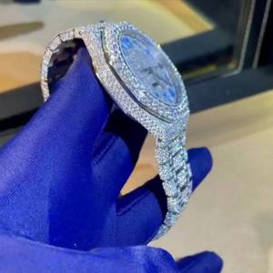 Customized Moissanite Diamond <b>Studded</b> Iced Out Diamond Dial Hip Hop Style Date Function Arabic Numeral <b>For</b> <b>Men</b> and Women. - Product Image 2