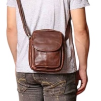 Sac de Poitrine Unisexe en Cuir PU Personnalisé France Design FD0000253 pour Homme, Sac Bandoulière Messager Fonctionnel avec Chargement USB