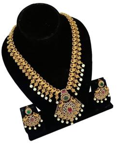 MOTIPEARL BIJOUX DU SUD INDIEN BIJOUX TRADITIONNELS ANTIQUE BIJOUX DE MARIAGE ENSEMBLE COLLIER ET BIJOUX PLAQUÉ OR LOURD FEMMES & FILLES - Product Image 1