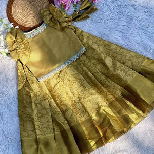 Presentamos nuestro 1 hermoso color suave Kanjivaram tela de seda Flaired lehenga Choli para fiesta de cumpleaños y función de desgaste a baja velocidad - Product Image 1