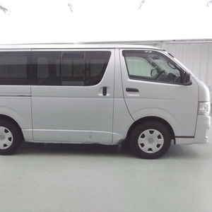 Voitures d'occasion TOYOTA HIACE reg usace disponibles - Product Image 1