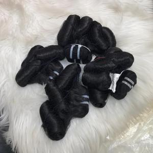 Precio al por mayor de calidad superior Remy Hair Bouncy Curly Bundles 100% Vietnam Extensiones de cabello humano con la mejor calidad - Product Image 2