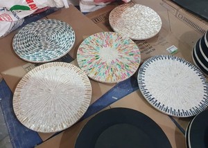 Bandeja redonda de madera de alta calidad, organizador de tocadiscos, Incrustaciones de nácar para alimentos, hecho en Vietnam para uso en la cocina - Product Image 5