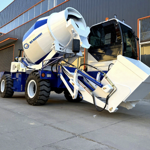 Camion malaxeur à béton autochargeur mobile Ho-wo économique 5,5 m³ avec moteur diesel automatique certifié CE ISO pour grandes constructions - Product Image 6