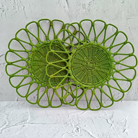 Plateau de Table en Bambou et Rotin Fleur Verte Produits Écologiques Fabriqué au Vietnam Décoration de Table Napperon Tissé Vente en Gros Moderne