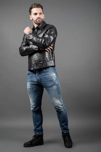 Veste en cuir de crocodile noir de luxe pour homme |   Vêtements d'extérieur authentiques faits à la main |   Manteau d'hiver personnalisé. - Product Image 2
