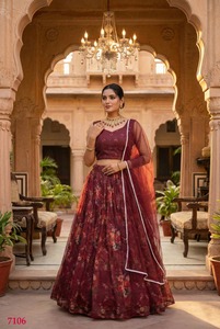 Lehenga Choli de Alta Calidad con Bordado, Diseño Tradicional Largo hasta el Suelo para Mujer, para Bodas - Product Image 5