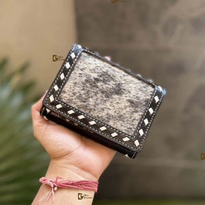 Nouveau Unique Designer Cheveux sur Cacher Fourrure En Cuir Portefeuille Animal À La Main En Cuir Femmes Portefeuille Titulaire De La Carte En Espèces Cadeau pour Elle - Product Image 1