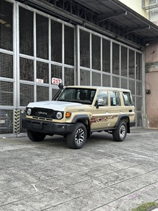 Toyota Land Cruiser Serie 70 de 2024, Unidades Eléctricas Usadas con Techo Solar Panorámico, Asientos de Cuero y Volante a la Izquierda, Todas las Características Disponibles - Product Image 6