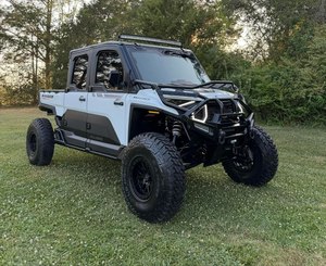 Polaris Ranger 1500 Crew 2025, Camioneta Turbo de 4 Asientos, Interior Oscuro, Luces LED, Neumáticos R20, Transmisión Automática Izquierda, Nuevo Modelo - Product Image 6