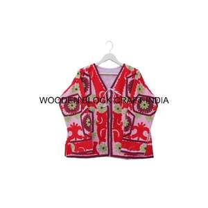 Suéter Rajastan Hecho a Mano con Bordado Suzani de Algodón con Diseño Floral, Ecológico, Transpirable, Grueso, para Invierno, Corte Regular, Cuello en V - Product Image 1