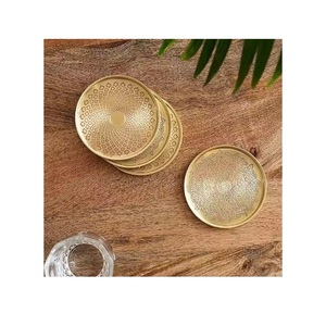 ชุดจานรองแก้วทองเหลืองแข็งดีไซน์โบราณถาดรองแก้วทรงกลมหรูหราสำหรับบาร์และร้านกาแฟโลโก้แบบกำหนดเองและราคาจำนวนมาก - Product Image 2