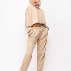 Ensemble Crop Top et Pantalon de survêtement pour femme personnalisé avec logo OEM, tenue deux pièces en coton épais, style streetwear, ensemble de détente, vente en gros - Product Image 2