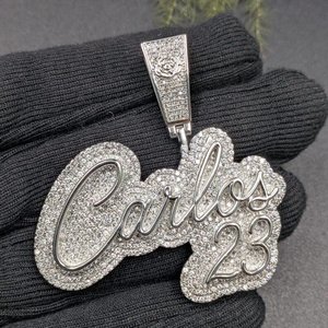 Pendentif personnalisé de luxe en argent sterling 925 avec lettres gravées, serti de diamants Moissanite VVS, style Hip Hop - Product Image 1