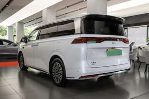 Xia DM-i 218KM Edición Superior, Nuevo Vehículo Familiar de 7 Plazas, Automático, R18 PHEV MPV con Motor de 200kW y 218KM de Autonomía Eléctrica CLTC - Product Image 5