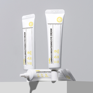 Crema Iluminadora para Ojos Differ&Deeper con 4 Extractos de Bayas, Vitamina y Péptidos, Humectante para una Textura Suave y Cuidado de las Ojeras - Product Image 2