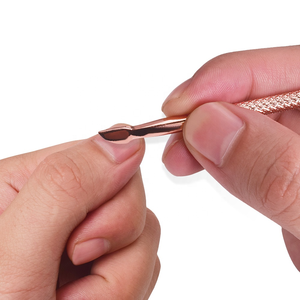 ที่ดันหนังกำพร้าสแตนเลส กำจัดหนังกำพร้าที่ตายแล้ว ตัดแต่งหนังกำพร้า ทำเล็บมือ ดูแลเล็บอย่างสมบูรณ์แบบ ที่ดันหนังกำพร้าคุณภาพสูงแบบกำหนดเอง - Product Image 3