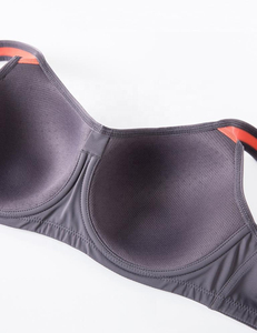 สปอร์ตบราไร้รอยต่อรับแรงกระแทกสูงสำหรับผู้หญิงพร้อมโลโก้ขนาดกลางสั่งทำพิเศษ - Product Image 4