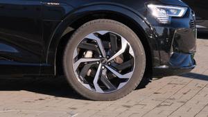 TOP USED 2022 E-Tron R20 Black Edition SUV Turbo 8-Speed Automatic ACC AWD Leather Seats Panoramic Sunroof Right/Left Light - Product Image 3